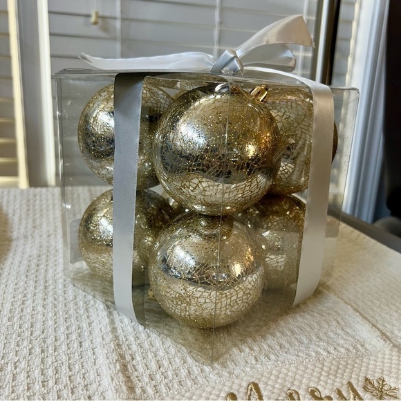 Rachel Zoe 8-Set Gold Crackle Ball Ornaments 3” NWT - Picture 5 of 6